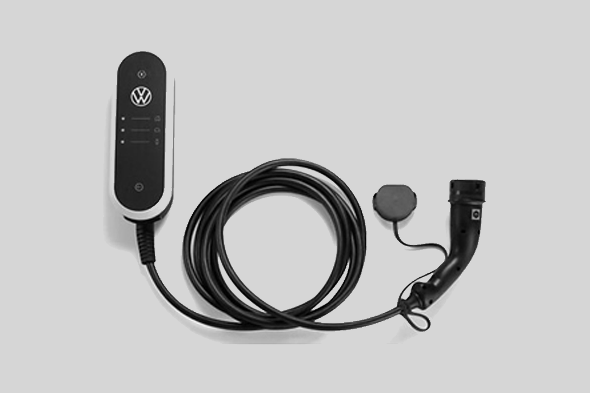 Ladesystem ID. Charger Travel.