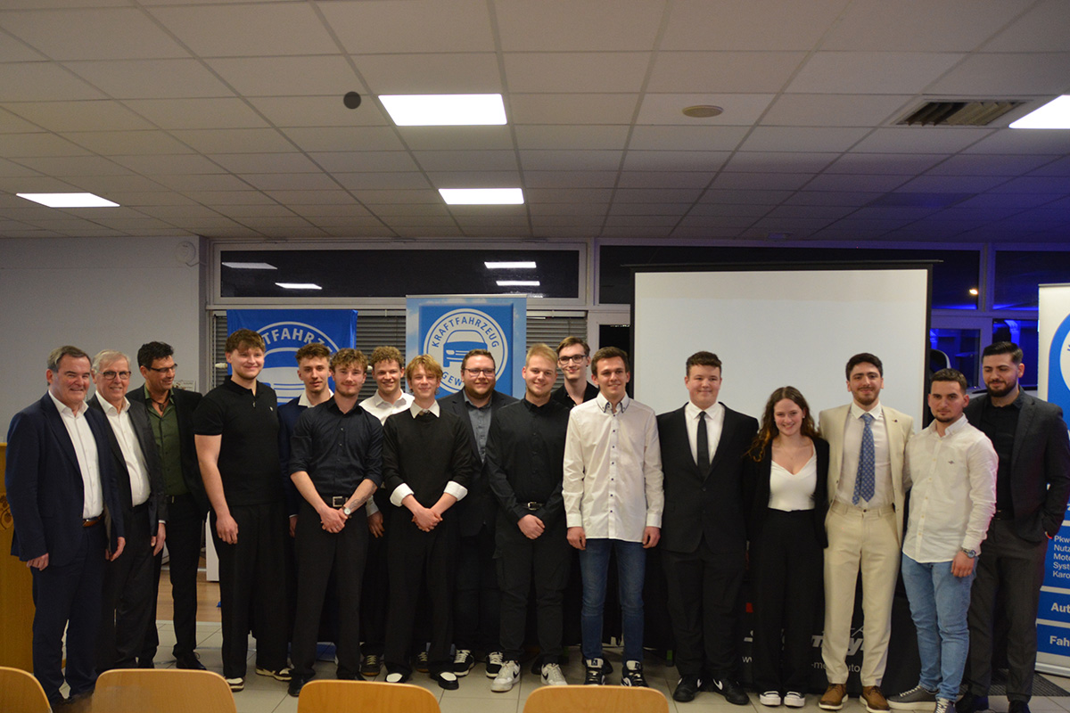 Alle Nachwuchskräfte die den Gesellenbrief erhalten haben 